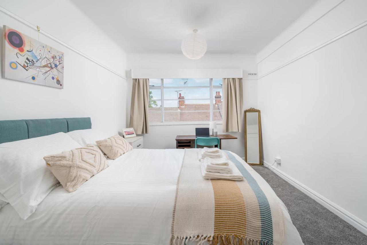 Bright West Hampstead Retreat Apartment ลอนดอน ภายนอก รูปภาพ