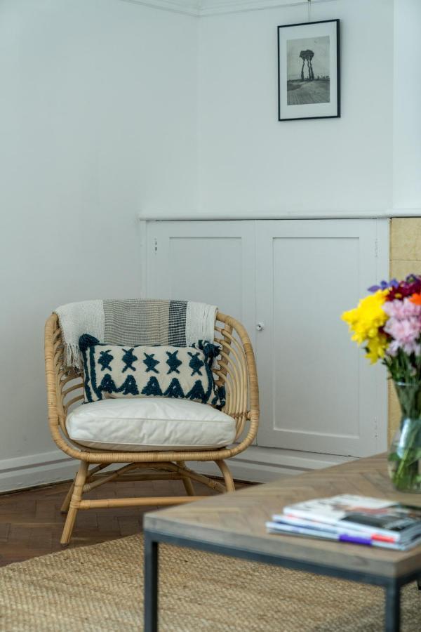 Bright West Hampstead Retreat Apartment ลอนดอน ภายนอก รูปภาพ