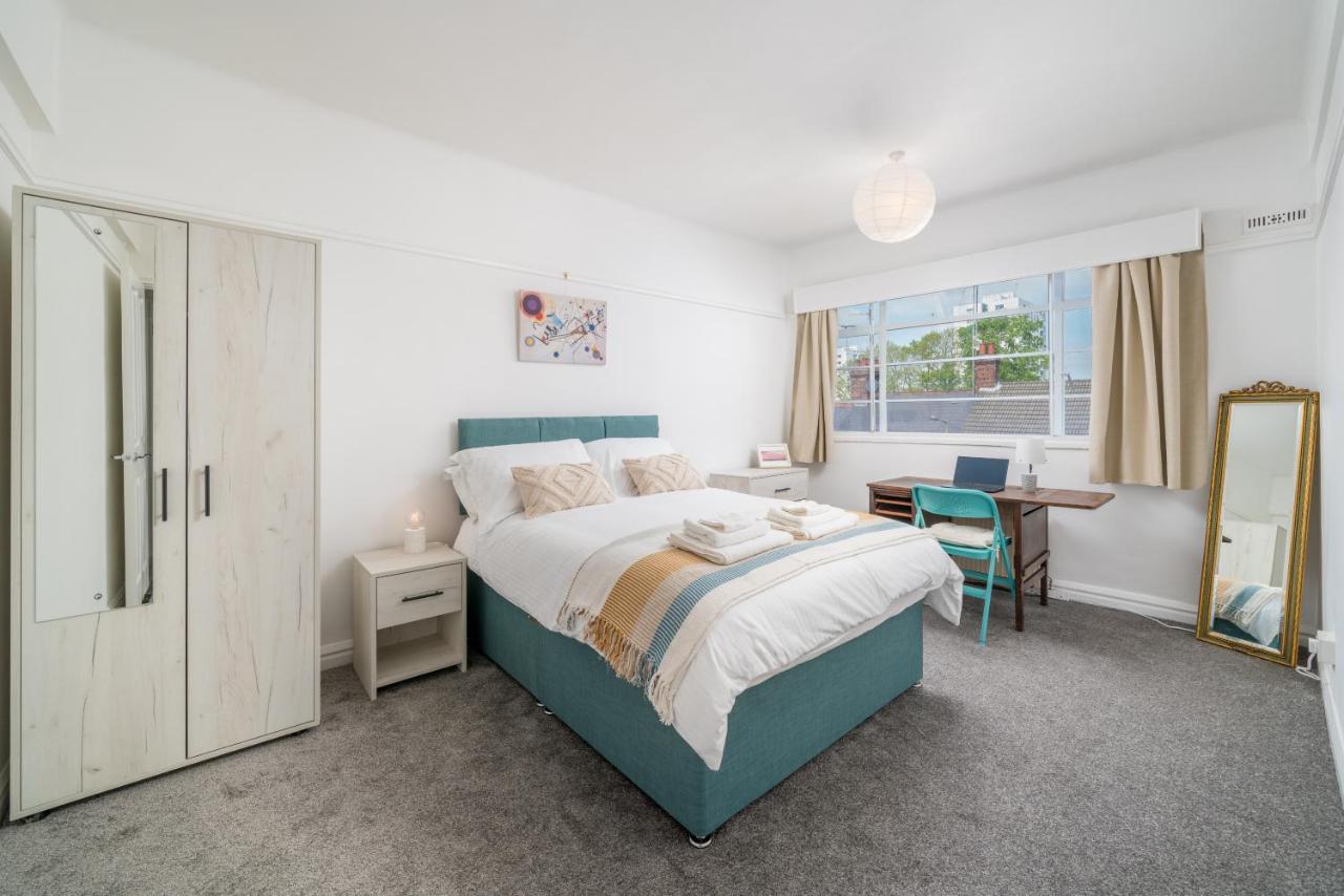 Bright West Hampstead Retreat Apartment ลอนดอน ภายนอก รูปภาพ