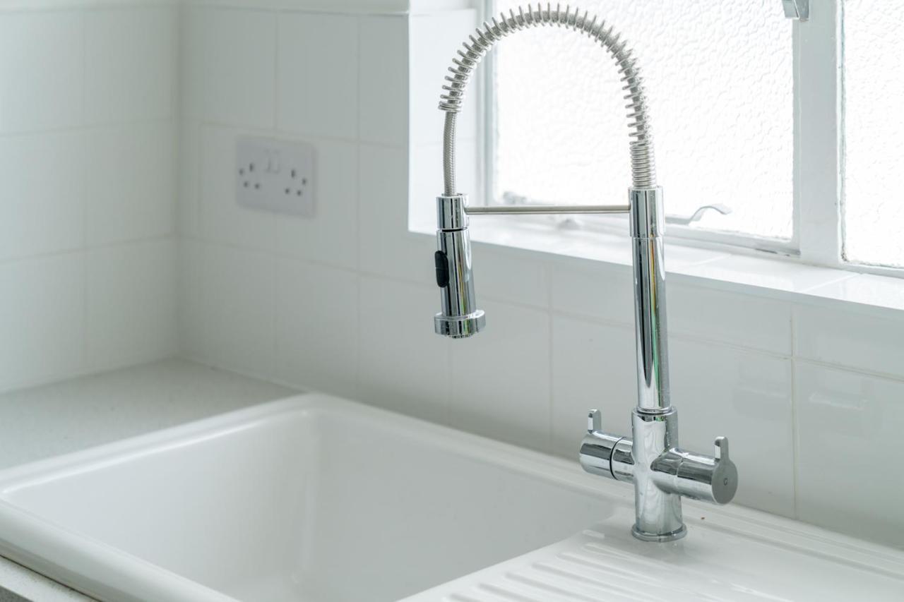 Bright West Hampstead Retreat Apartment ลอนดอน ภายนอก รูปภาพ