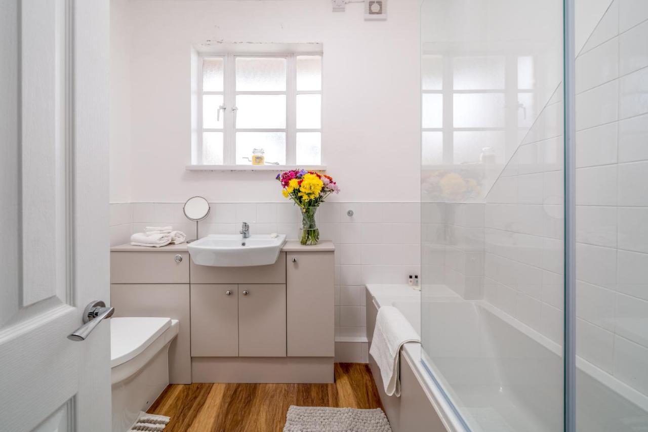 Bright West Hampstead Retreat Apartment ลอนดอน ภายนอก รูปภาพ