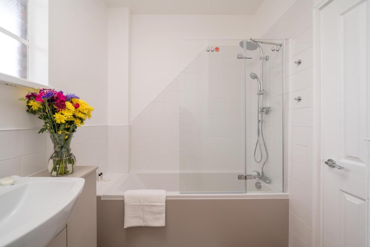 Bright West Hampstead Retreat Apartment ลอนดอน ภายนอก รูปภาพ